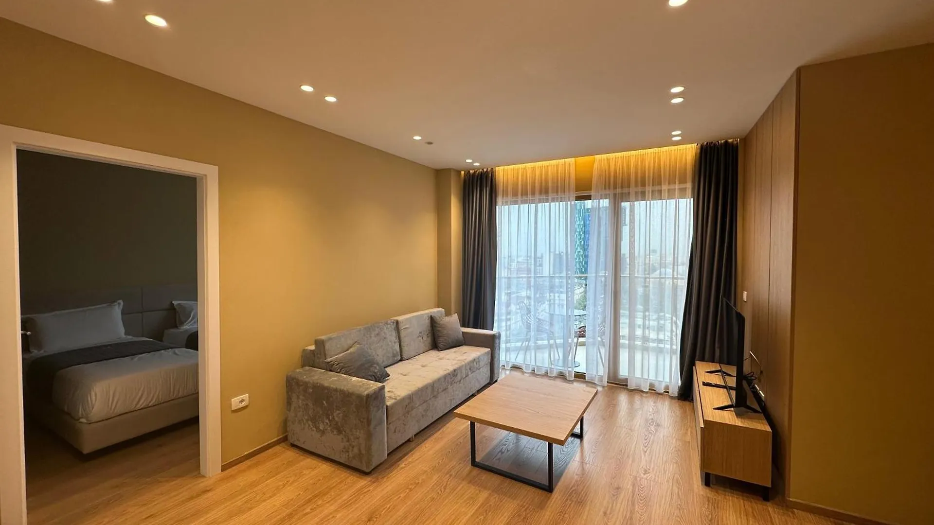 Mulaj Hotel Tirana 4*,  Albanien